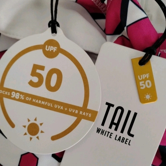 Tail White Label Sleeveless V-Neck Golf Top Geometric Pink White Size L NWT - Picture 6 of 6